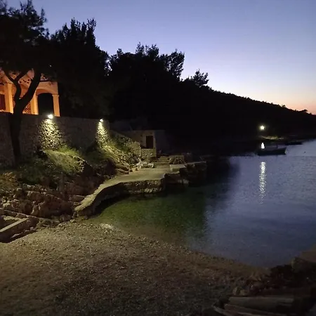 Apartment Dario Hvar Town